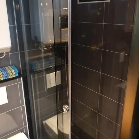 We Collect Umbrellas Lägenhet