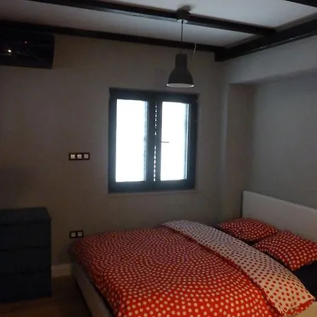 We Collect Umbrellas Lägenhet