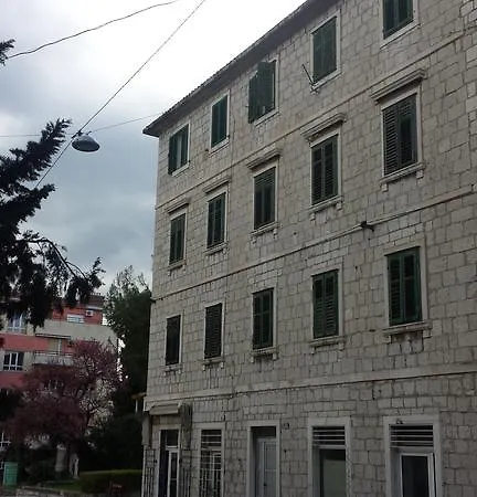 Lägenhet We Collect Umbrellas Split